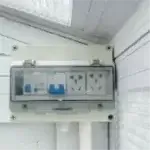Безопасная встроенная система электропитания.