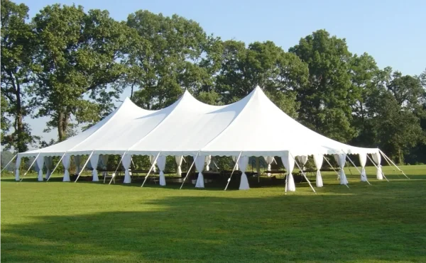 Палатки с опорами 40 × 80 и палатки с навесом.