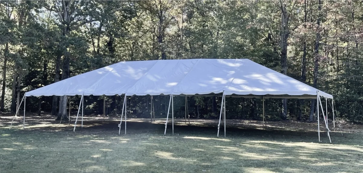 Большая свадебная палатка размером 30x105 см.