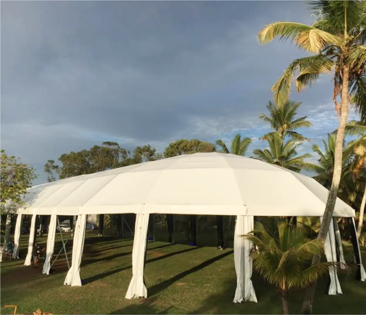 Коммерческая свадебная палатка